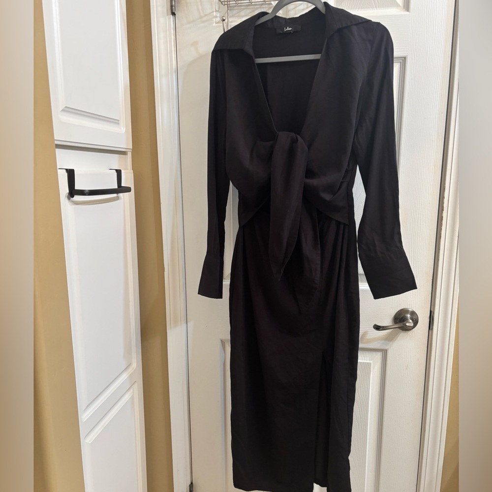 Lulus Black Tie-Front Dress. NWOT.